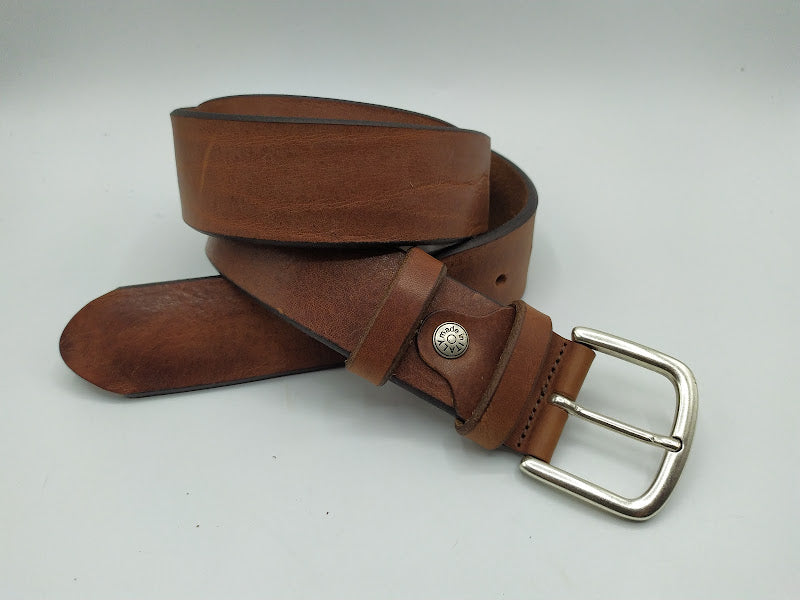 Sports belt in greased leather