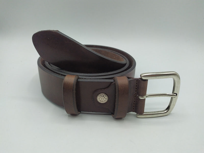 Sports belt in greased leather