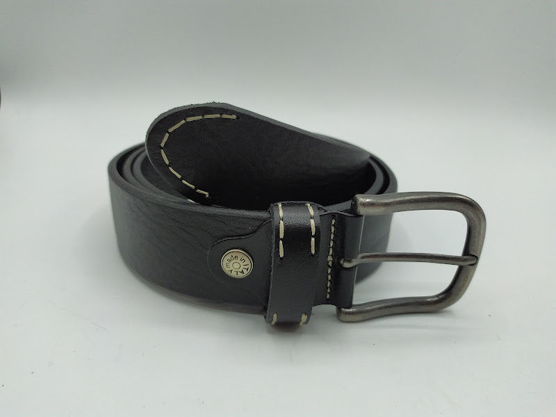 Vintage belt finished with twine