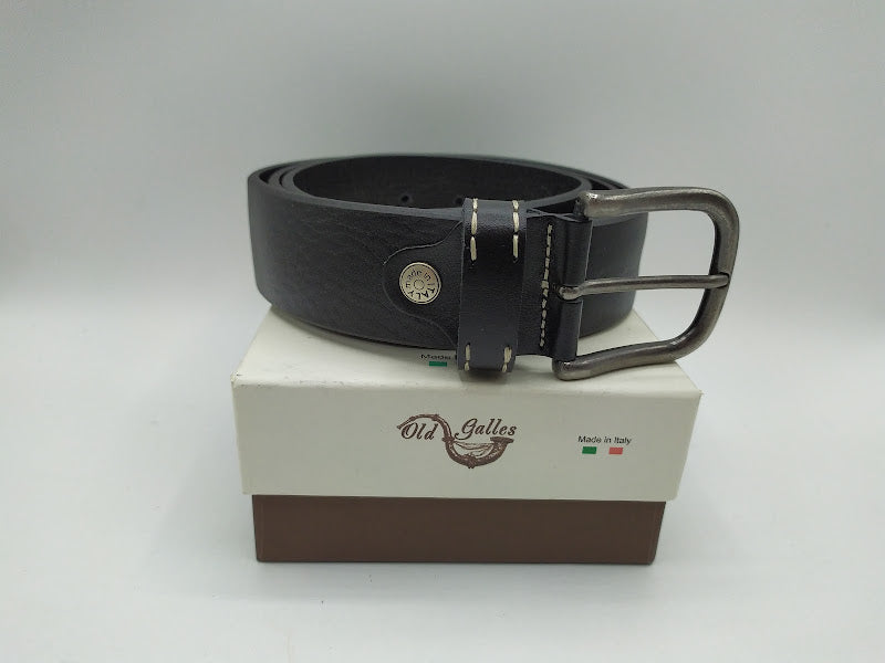 Vintage belt finished with twine