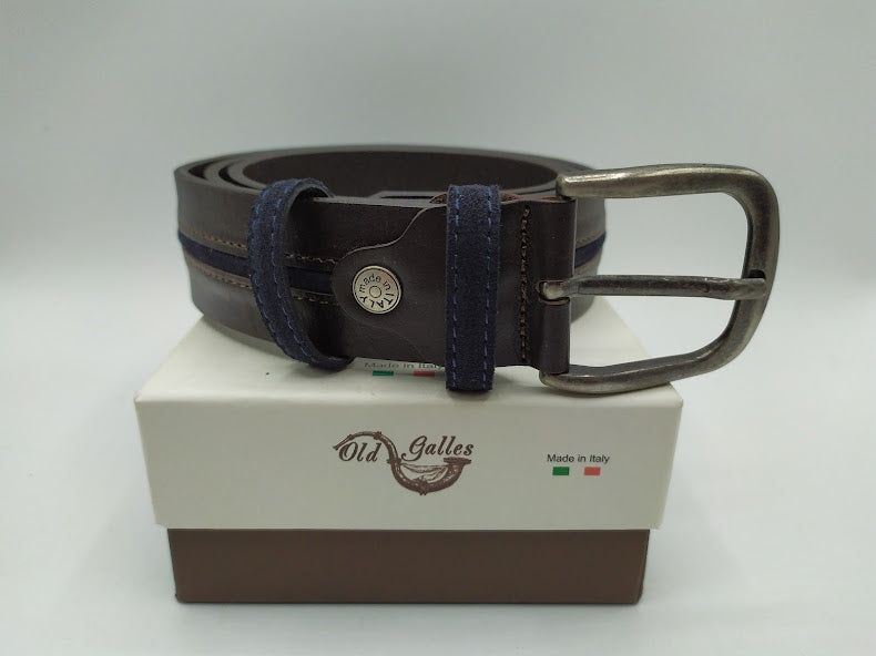 Sports belt with central insert